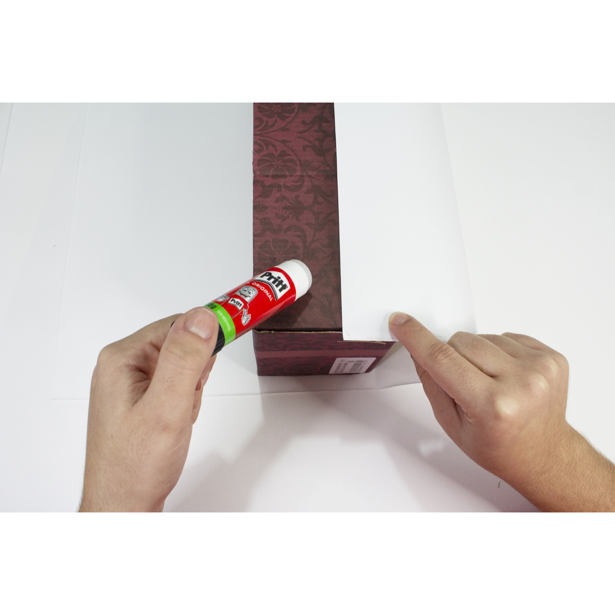 Pritt mostra o passo a passo para criar a “Boca do Palhaço”