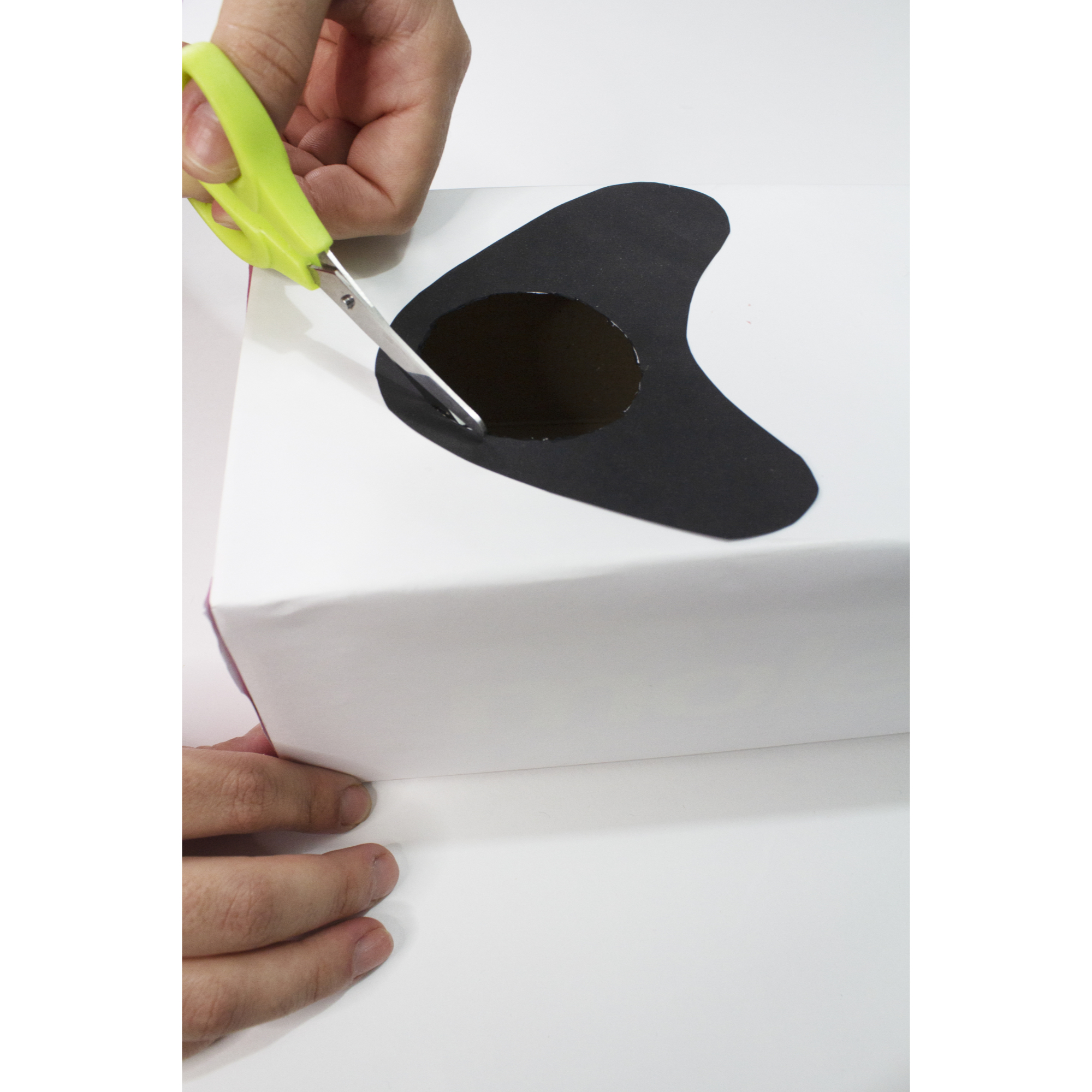 Pritt mostra o passo a passo para criar a “Boca do Palhaço”