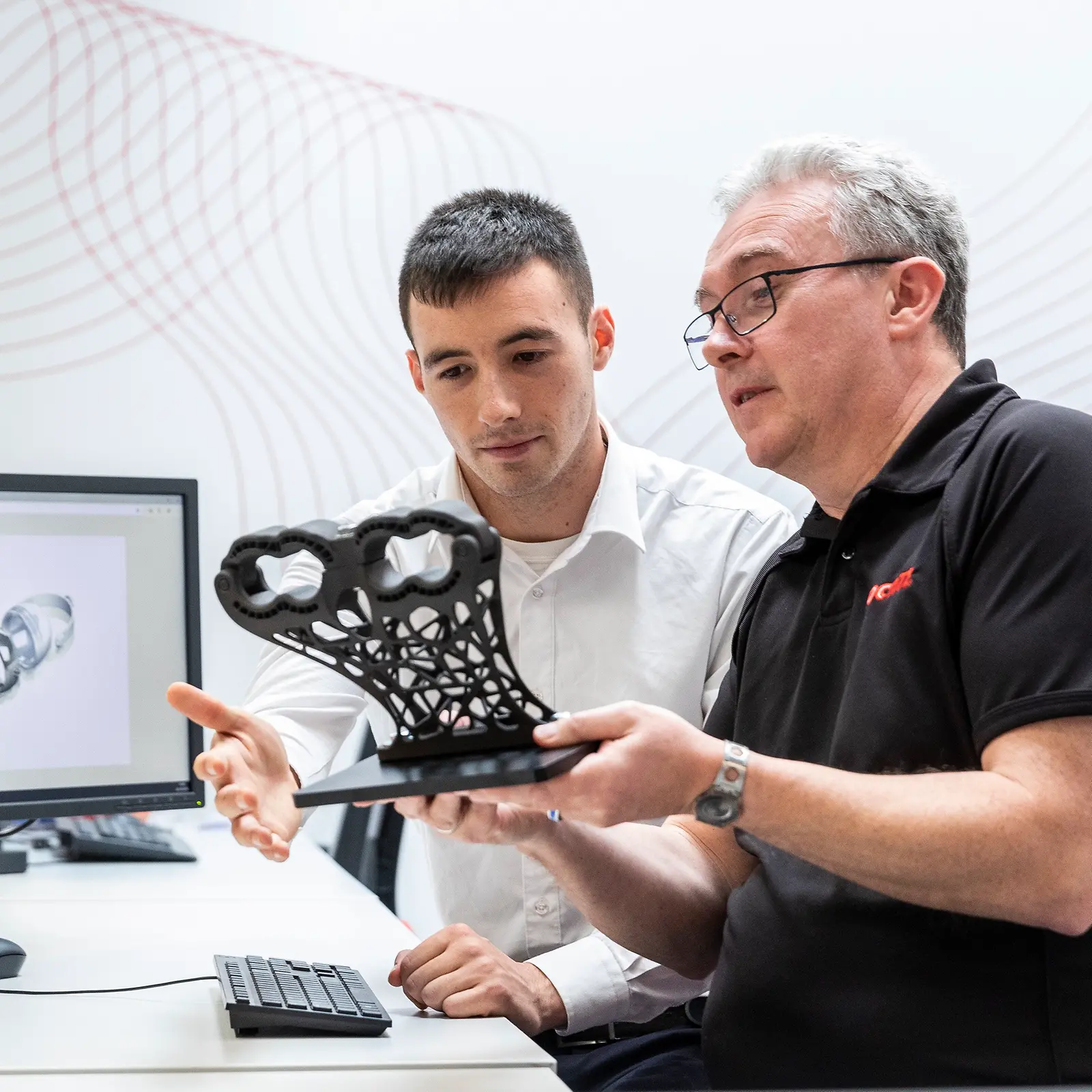 Os engenheiros da Henkel estão trabalhando com clientes nos setores automotivo e industrial para otimizar as peças impressas em 3D.
