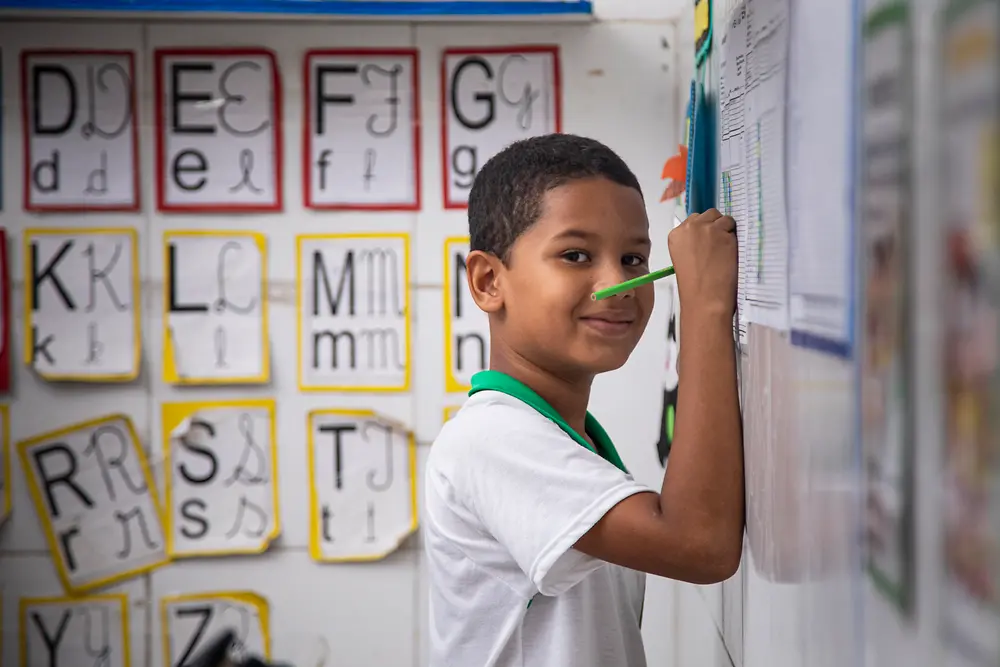 compromisso da Henkel com a aprendizagem na infância se alinha às diretrizes do Dia Mundial da Alfabetização, celebrado no dia 8 de setembro para destacar a importância social da alfabetização