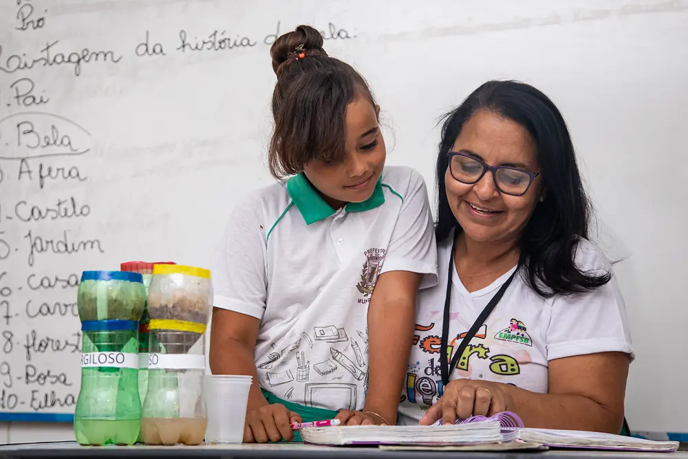 compromisso da Henkel com a aprendizagem na infância se alinha às diretrizes do Dia Mundial da Alfabetização, celebrado no dia 8 de setembro para destacar a importância social da alfabetização