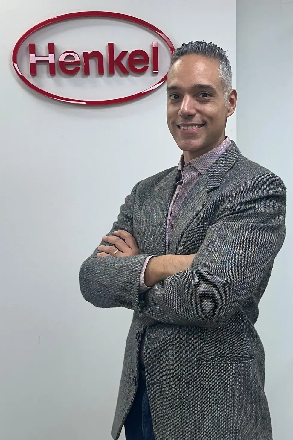 Empresa alemã dona das marcas Super Bonder, Pritt e Cascola fortalece equipe com a chegada de novo executivo