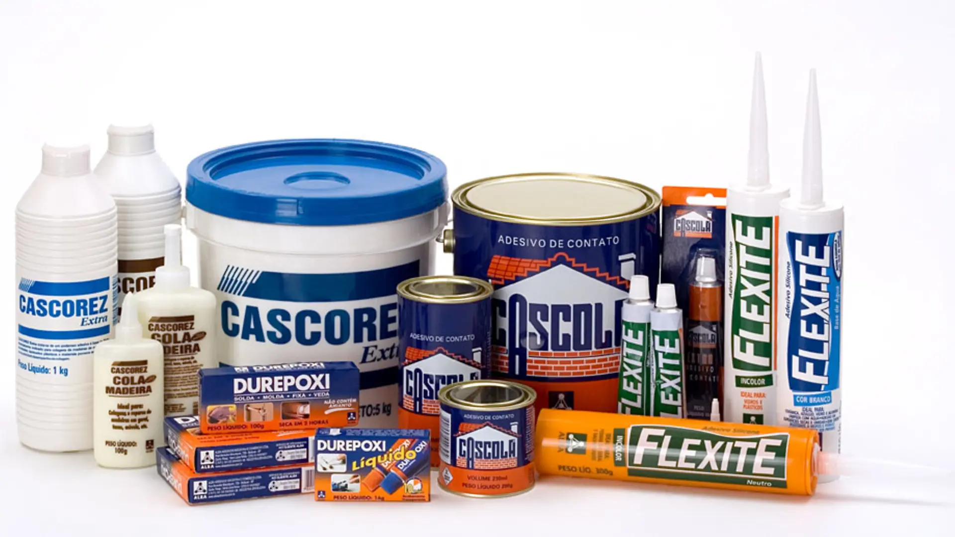 Conjunto de produtos das marcas adquiridas pela Henkel em 2006: Cascola, Cascorez, Flexite e Durepoxi.