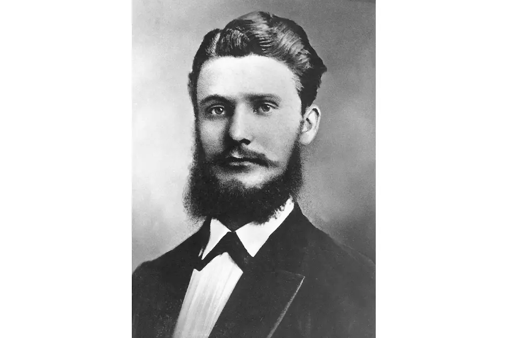 Black-and-white portrait of Fritz Henkel.