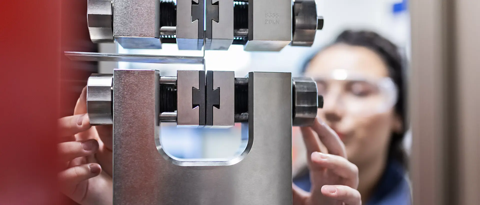 Técnica de laboratório, testes mecânicos, T-Peel, teste de descascamento