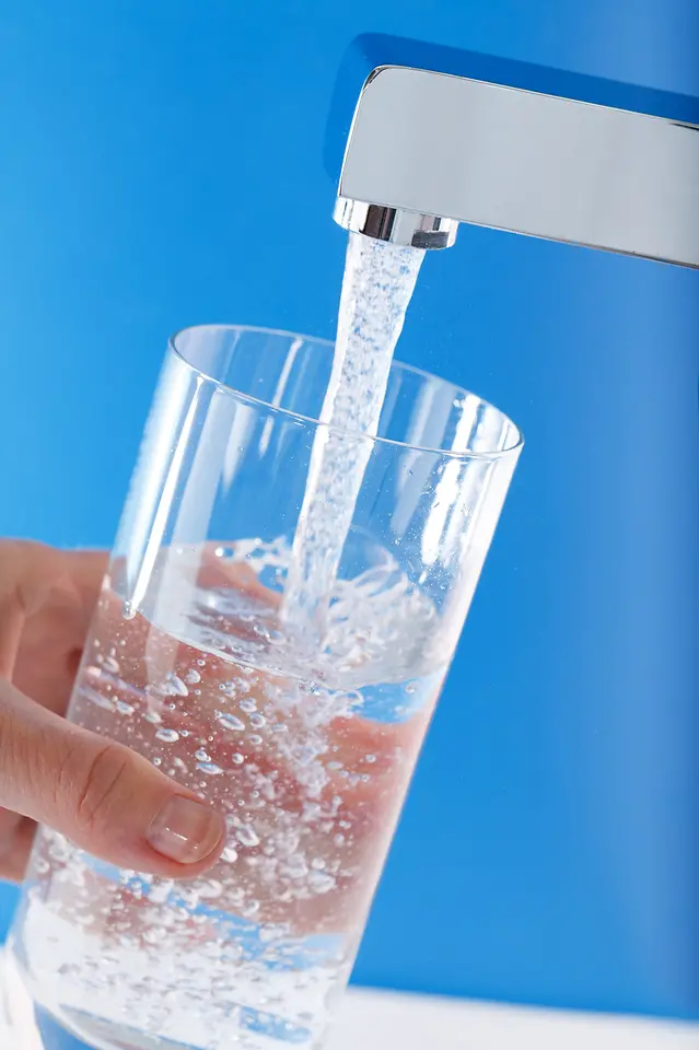 A Henkel oferece aos fabricantes de sistemas de filtragem um amplo portfólio de soluções de alto desempenho, por exemplo, para tratamento de água.